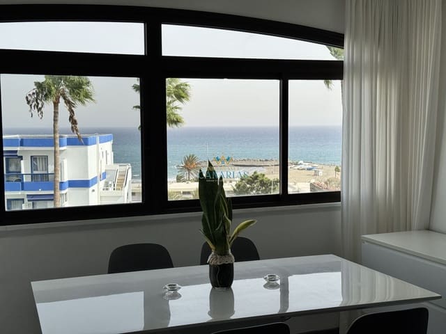 1 slaapkamer Appartement te huur in San Bartolomé de Tirajana met zwembad - € 1.300 (Ref: 10048867)