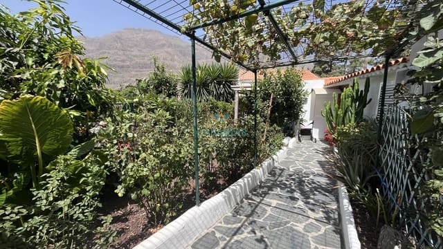 6 soverom Hus til salgs i Fataga, San Bartolomé de Tirajana med garasje - € 480 000 (Ref: 10080541)