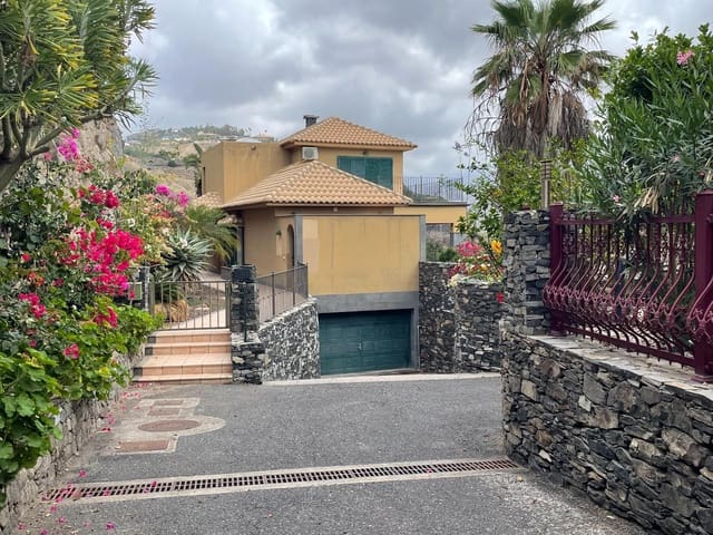 3 soverom Villa til salgs i San Bartolomé de Tirajana med svømmebasseng garasje - € 949 000 (Ref: 7636207)