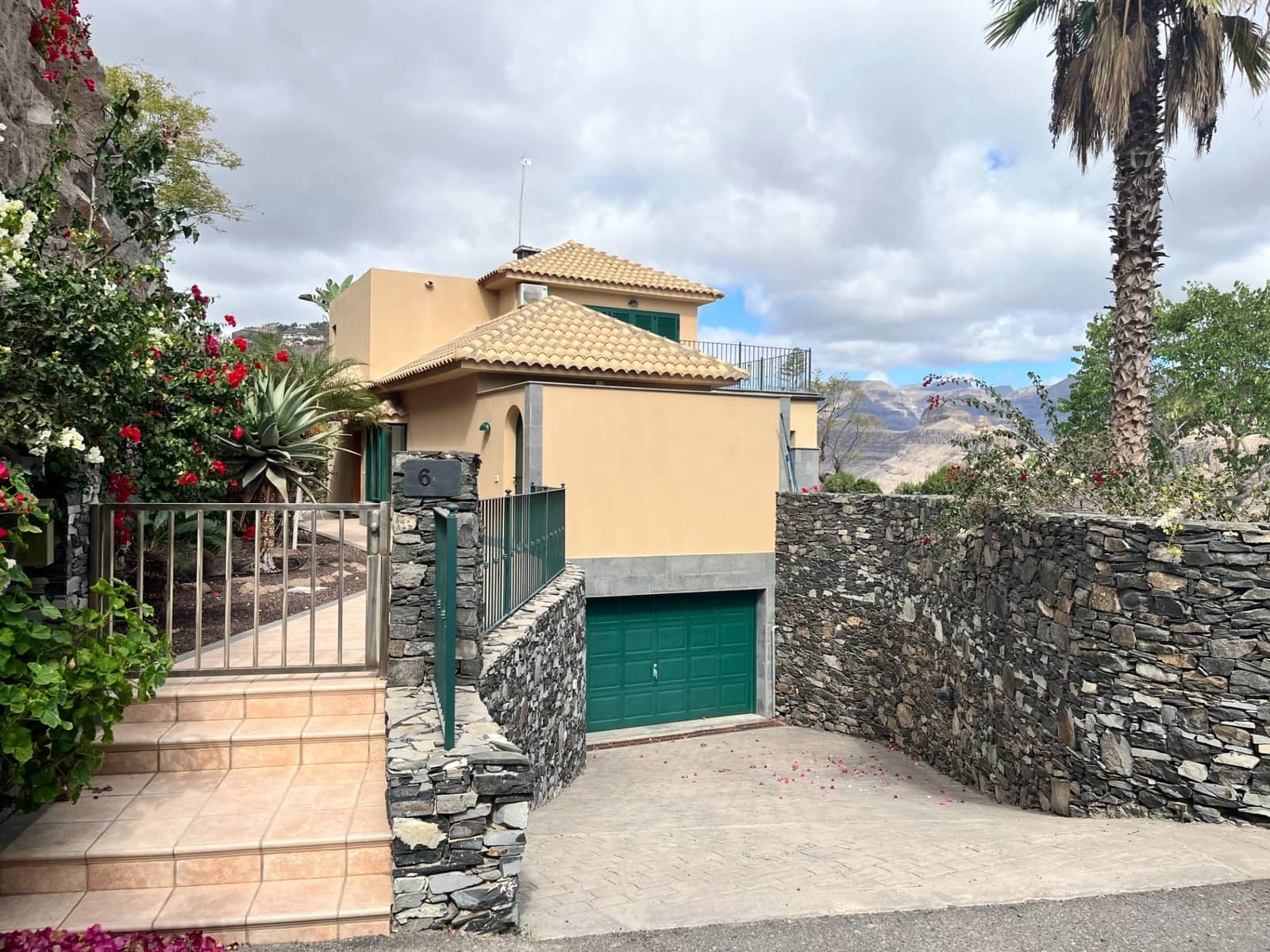 3 chambre Villa/Maison à vendre à San Bartolome de Tirajana avec piscine garage - 949 000 € (Ref: 7636207)