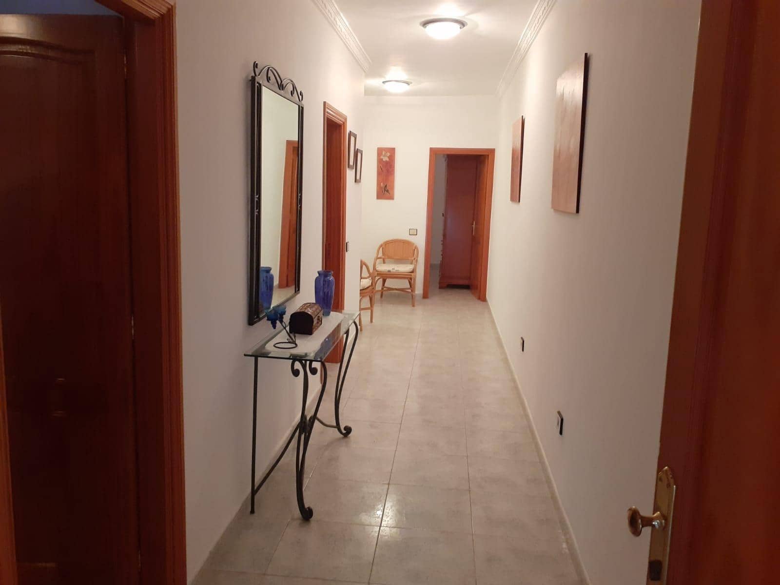 4 soveværelse Lejlighed til salg i Santa Lucia de Tirajana med garage - € 469.999 (Ref: 8254466)