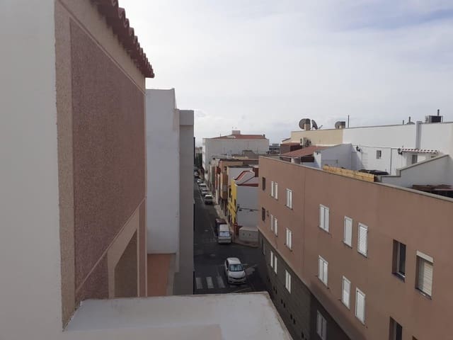 Apartamento de 4 habitaciones en Santa Lucía de Tirajana en venta con garaje - 469.999 € (Ref: 8254466)