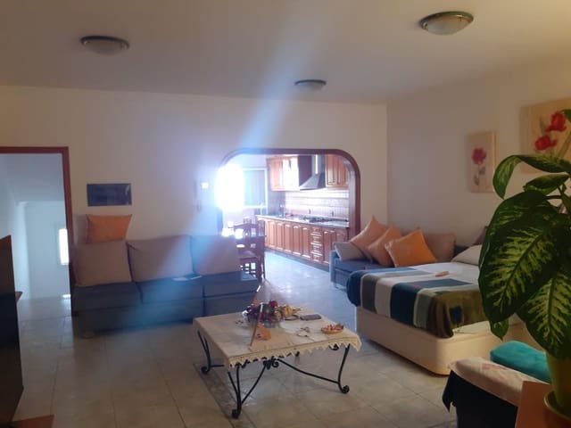 Apartamento de 4 habitaciones en Santa Lucía de Tirajana en venta con garaje - 469.999 € (Ref: 8254466)