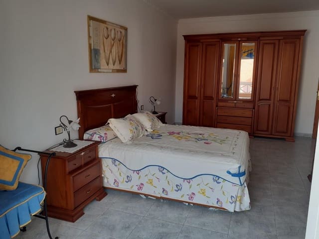 Apartamento de 4 habitaciones en Santa Lucía de Tirajana en venta con garaje - 469.999 € (Ref: 8254466)