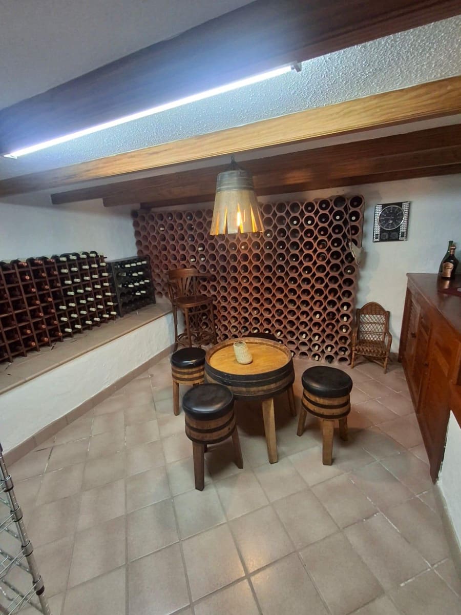 5 soveværelse Villa til salg i Santa Brigida med swimmingpool garage - € 950.000 (Ref: 8532038)