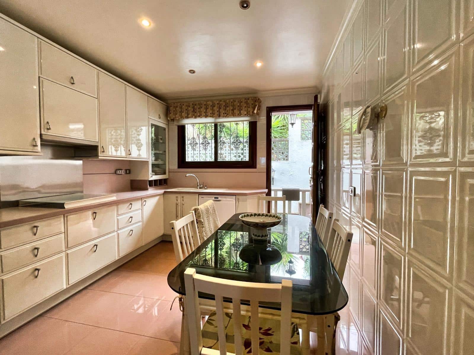 5 soveværelse Villa til salg i Santa Brigida med swimmingpool garage - € 950.000 (Ref: 8532038)