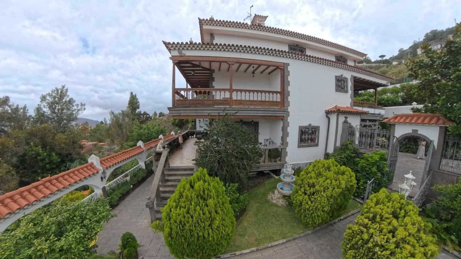 5 soveværelse Villa til salg i Santa Brigida med swimmingpool garage - € 950.000 (Ref: 8532038)