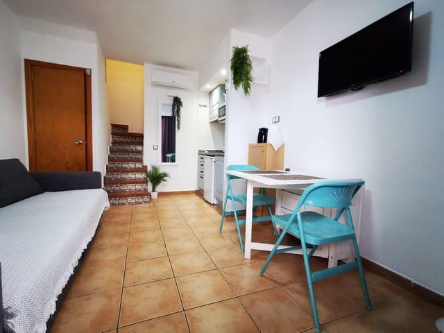 1 quarto Bungalow para venda em San Bartolomé de Tirajana com piscina - 255 000 € (Ref: 8939410)