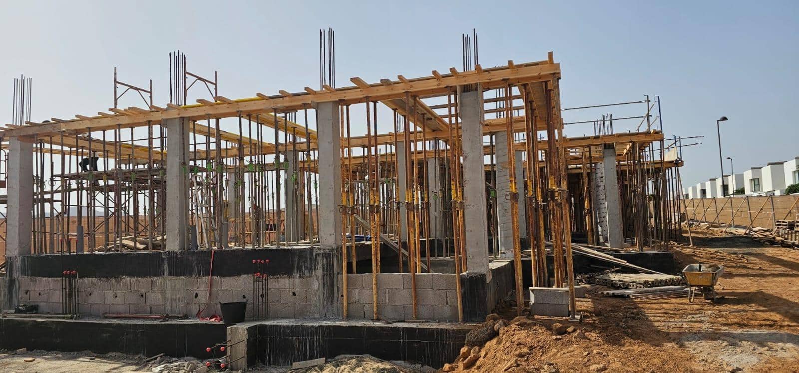 2 soveværelse Villa til salg i La Oliva med swimmingpool - € 454.000 (Ref: 9065150)