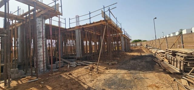 2 soveværelse Villa til salg i La Oliva med swimmingpool - € 454.000 (Ref: 9065150)