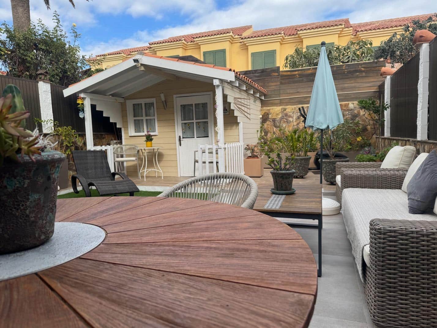 2 bedroom Apartment for sale in Sonneland - € 588,000 (Ref: 9276324)