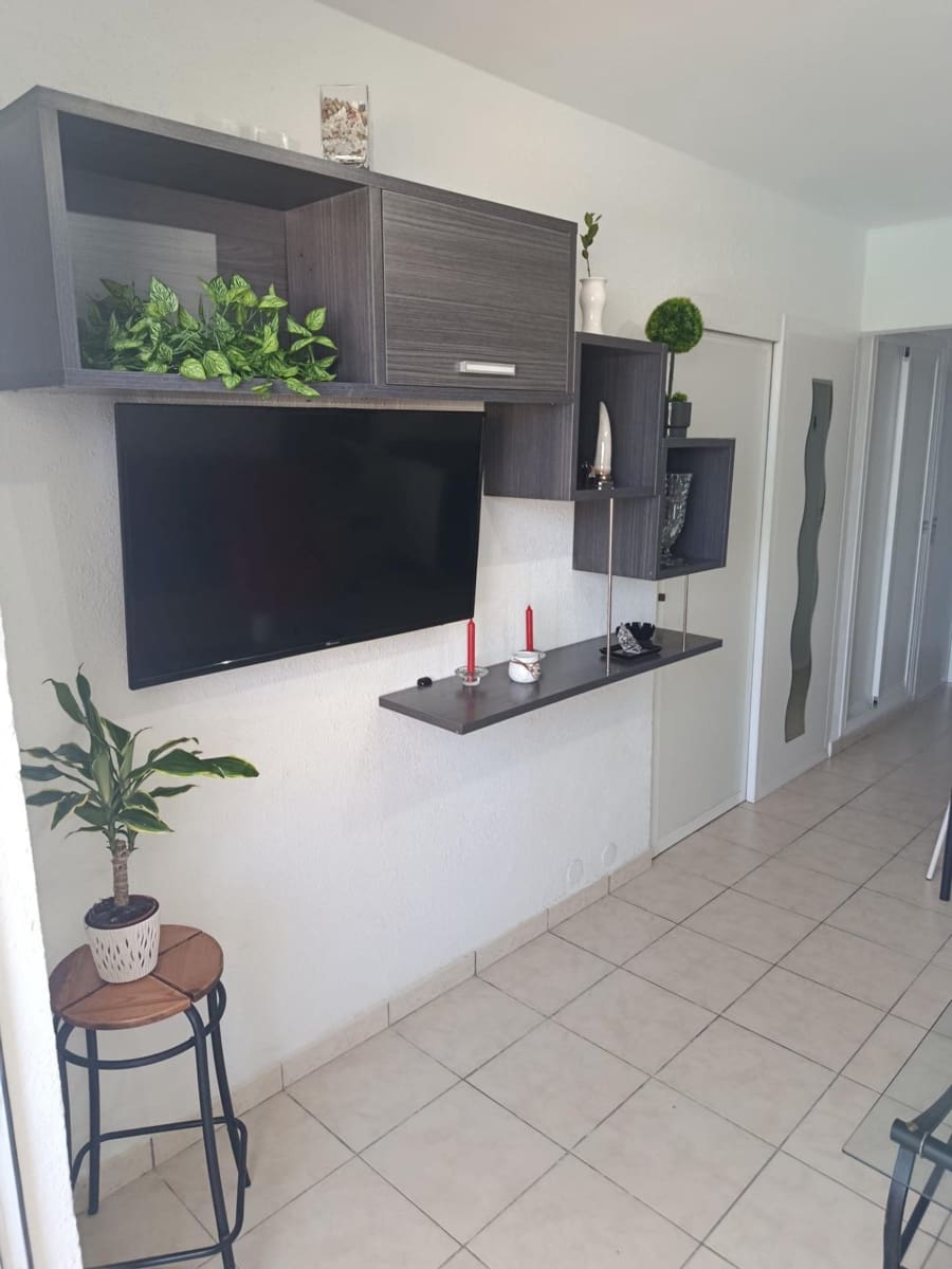 2 bedroom Apartment for rent in San Bartolome de Tirajana - € 1,300 (Ref: 9321897)