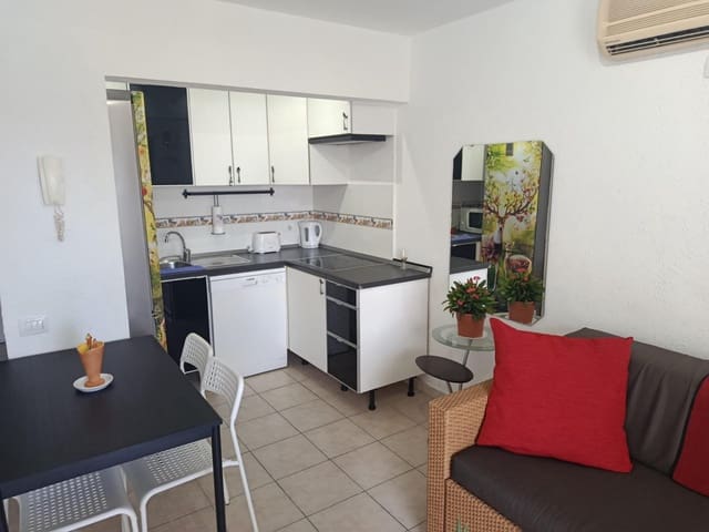 2 makuuhuone Huoneisto vuokrattavana paikassa San Bartolomé de Tirajana - 1 300 € (Ref: 9321897)