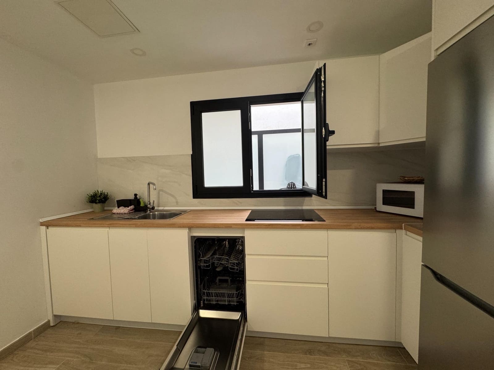 2 camera da letto Appartamento da affittare in Mogan con piscina garage - 1.300 € (Rif: 9382837)