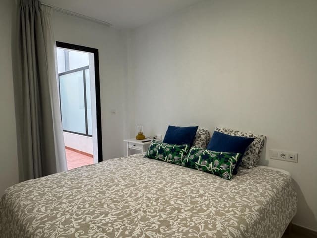 2 bedroom Flat for rent in Mogán with pool garage - € 1,300 (Ref: 9382837)