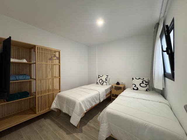 2 bedroom Flat for rent in Mogán with pool garage - € 1,300 (Ref: 9382837)