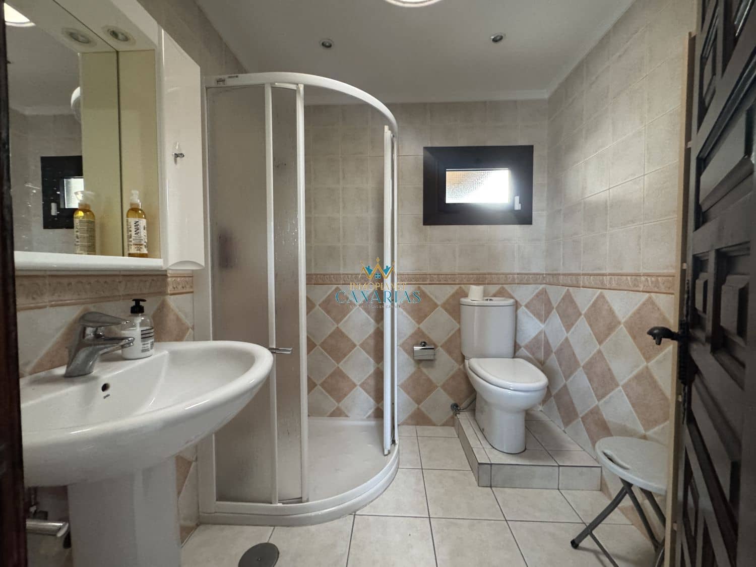 Bungalow de 2 habitaciones en Playa del Inglés en alquiler - 1.500 € (Ref: 9500386)