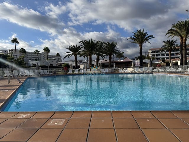 Bungalow de 2 habitaciones en Playa del Inglés, San Bartolomé de Tirajana en alquiler - 1.500 € (Ref: 9500386)