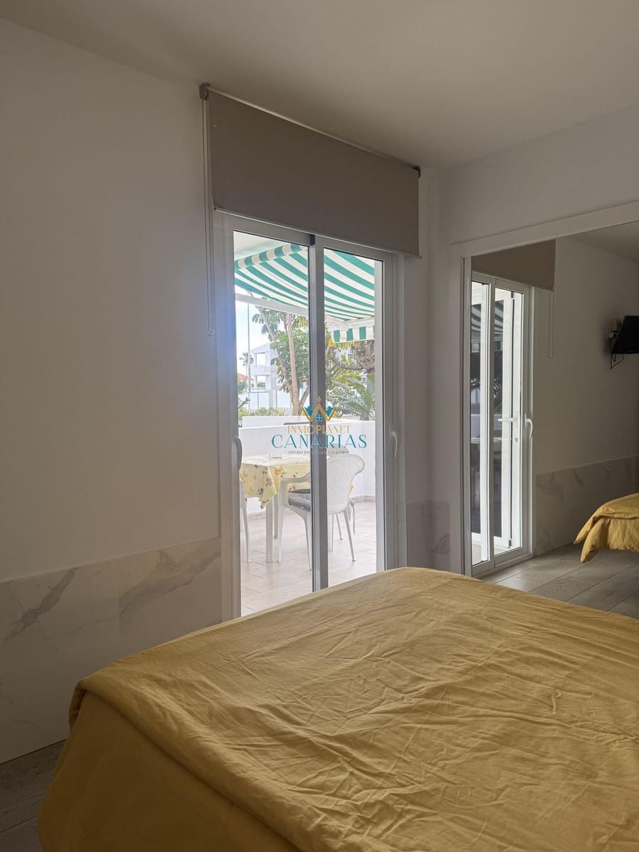 2 bedroom Apartment for sale in Playa del Ingles - € 298,000 (Ref: 9521286)