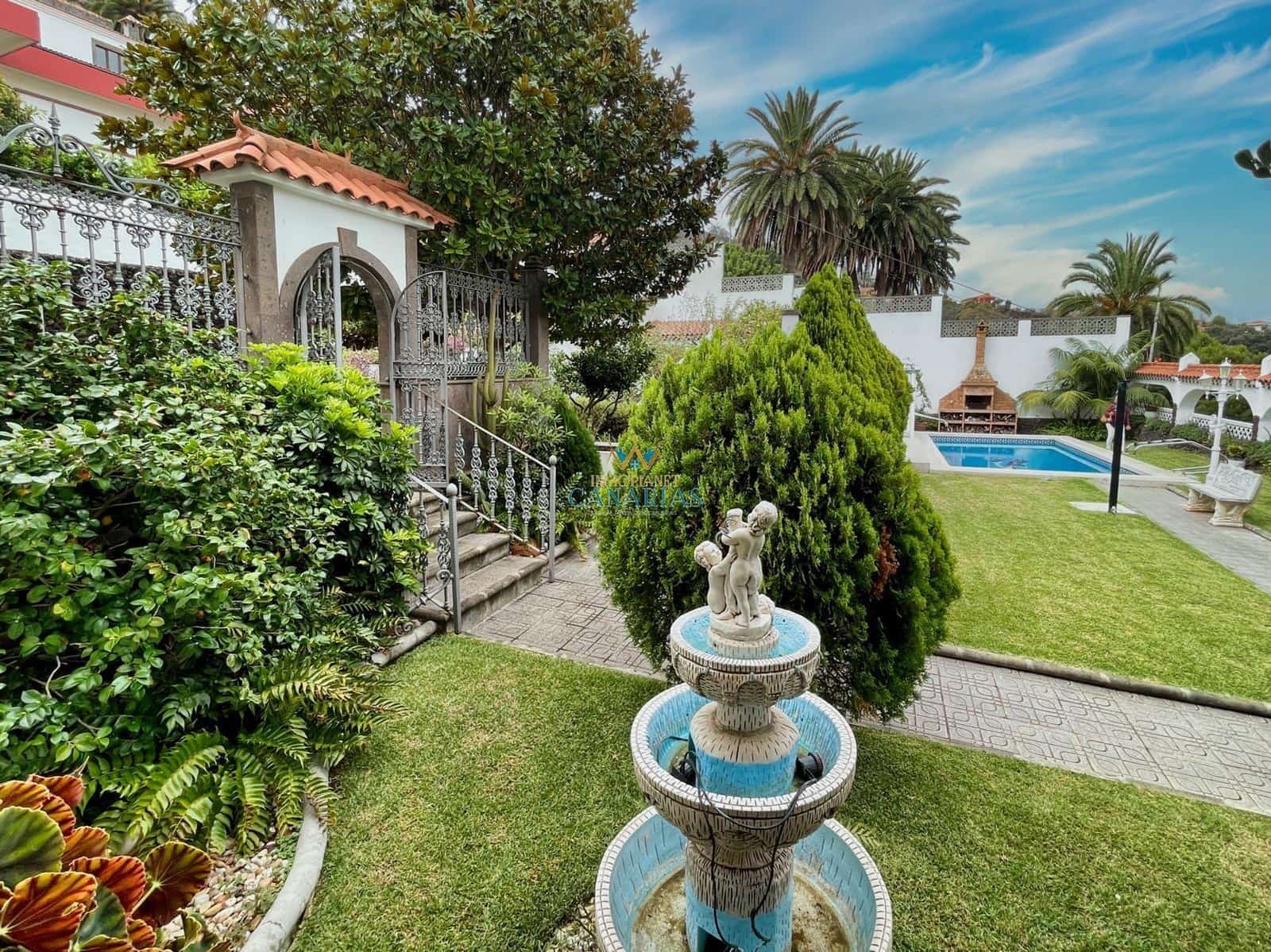 5 sovrum Villa till salu i Santa Brigida - 950 000 € (Ref: 9547582)