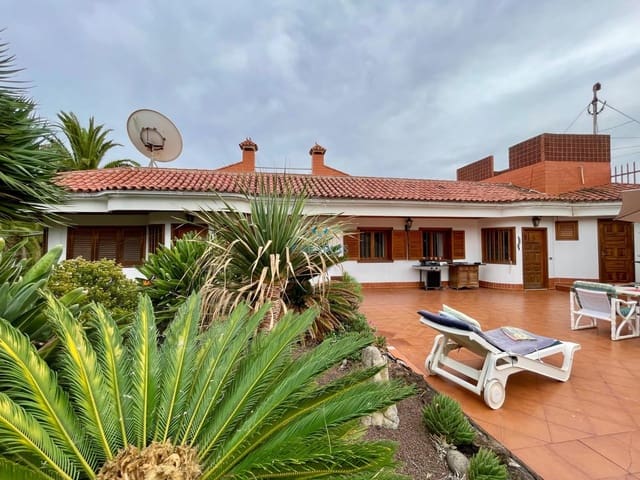 5 slaapkamer Villa te koop in Santa Brígida - € 700.000 (Ref: 9547585)