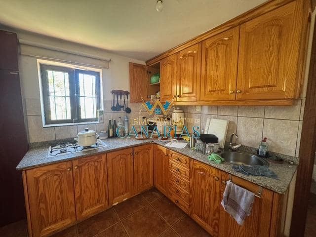 Casa de 4 habitaciones en San Bartolomé de Tirajana en venta - 295.000 € (Ref: 9547587)