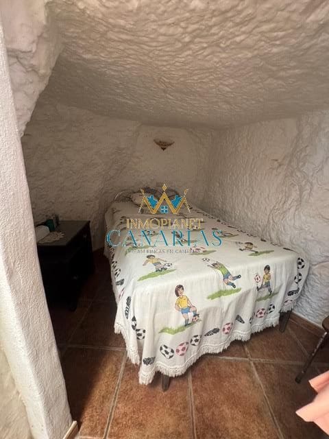 Casa de 4 habitaciones en San Bartolomé de Tirajana en venta - 295.000 € (Ref: 9547587)