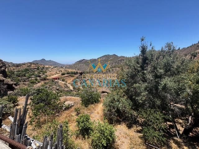 Casa de 4 habitaciones en San Bartolomé de Tirajana en venta - 295.000 € (Ref: 9547587)