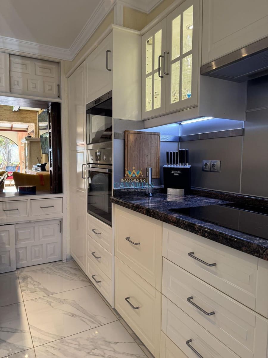 4 sovrum Villa till salu i Playa del Ingles med garage - 1 700 000 € (Ref: 9570822)