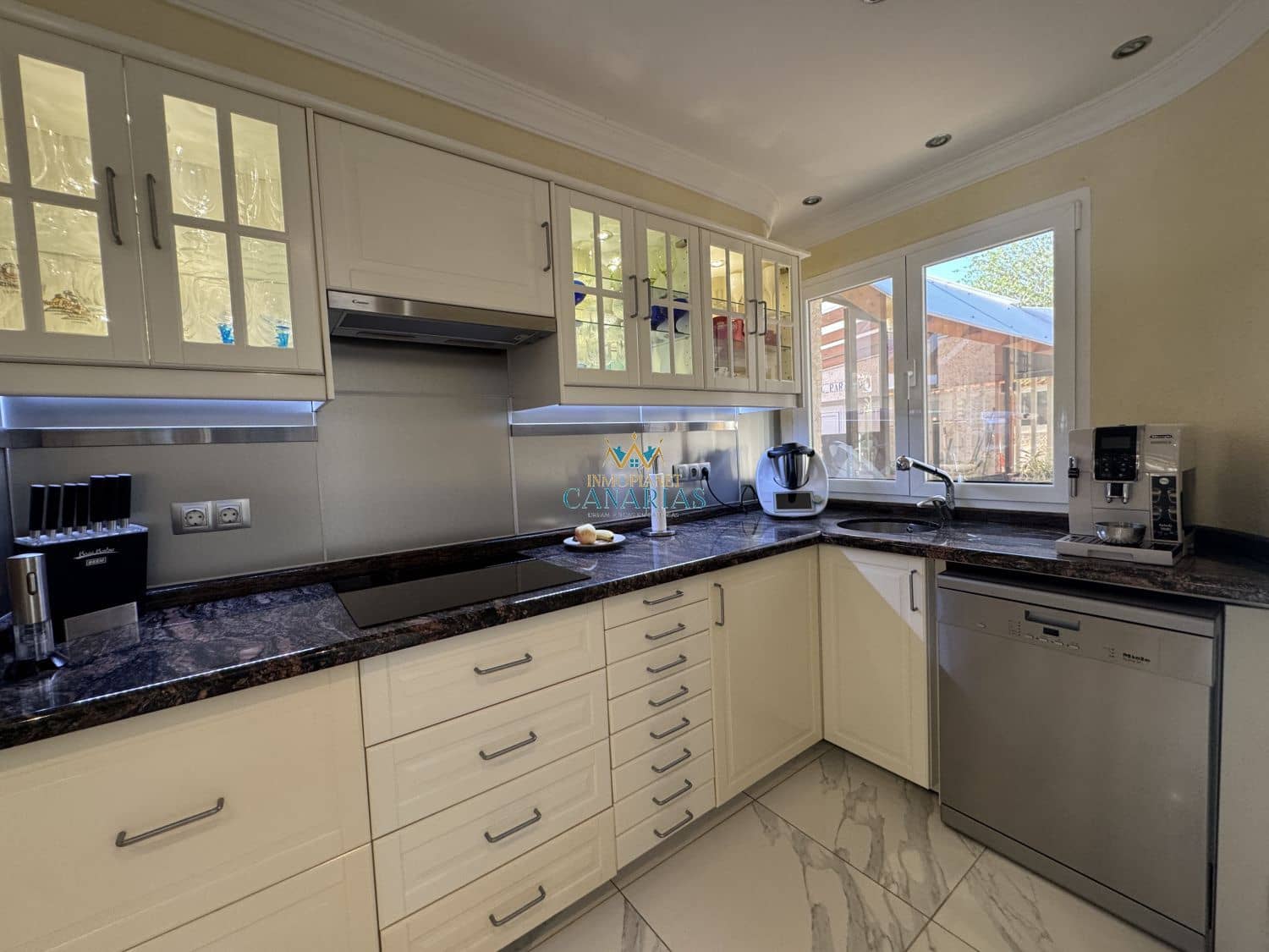 4 sovrum Villa till salu i Playa del Ingles med garage - 1 700 000 € (Ref: 9570822)