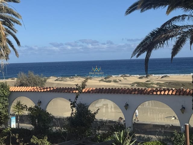 4 slaapkamer Villa te koop in Playa del Inglés, San Bartolomé de Tirajana met garage - € 1.700.000 (Ref: 9570822)