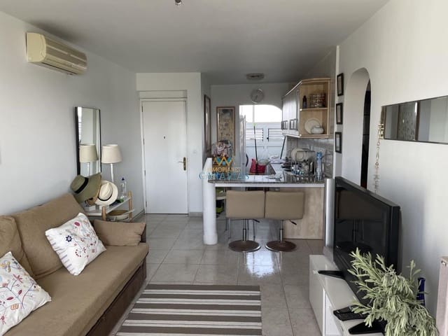 2 slaapkamer Appartement te huur in San Bartolomé de Tirajana - € 1.400 (Ref: 9615217)