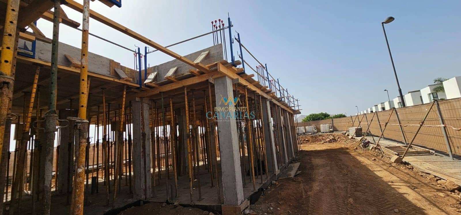 2 bedroom Villa for sale in La Oliva - € 454,000 (Ref: 9735313)