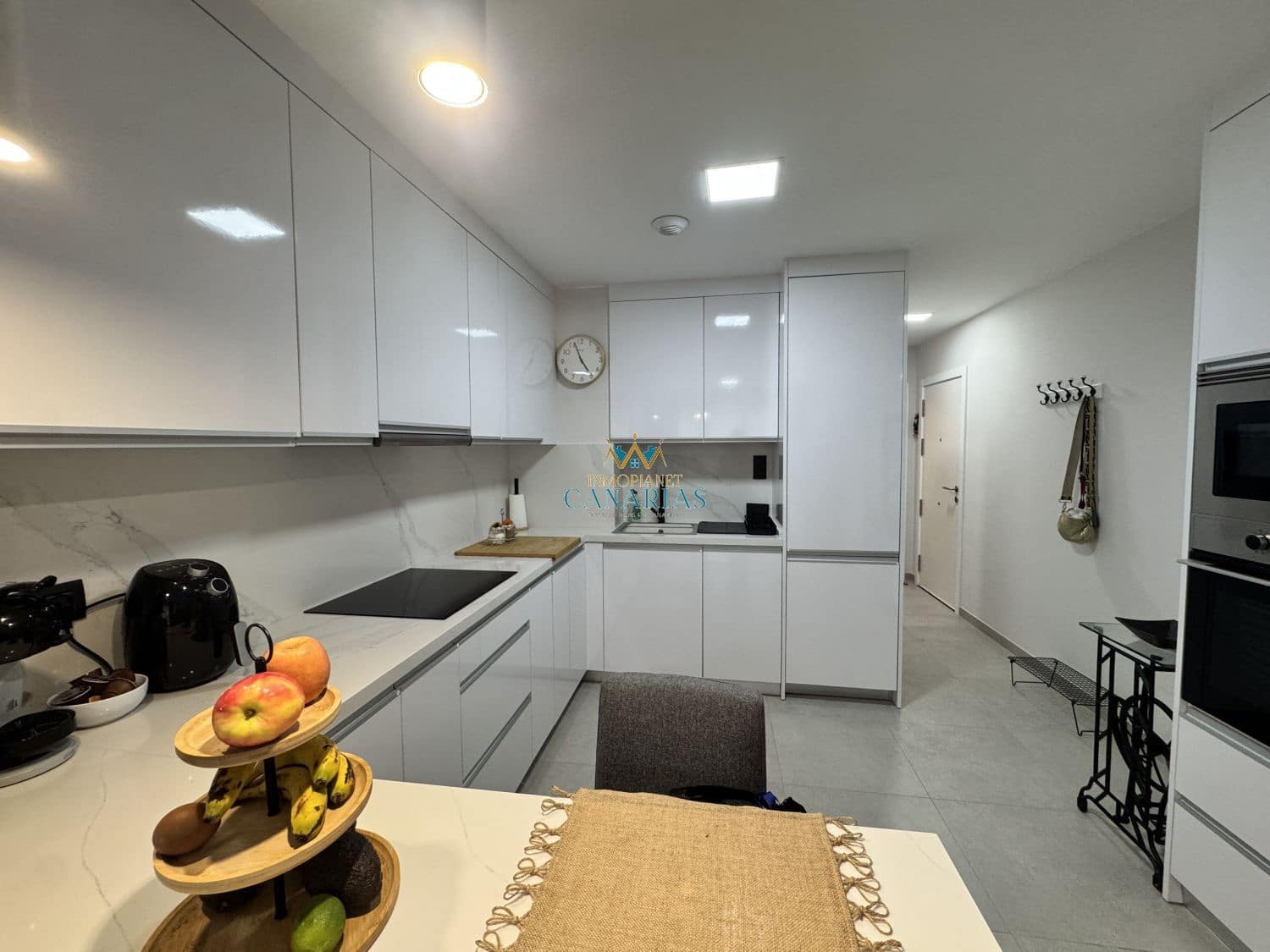 1 soveværelse Lejlighed til leje i Las Palmas de Gran Canaria - € 1.300 (Ref: 9751598)