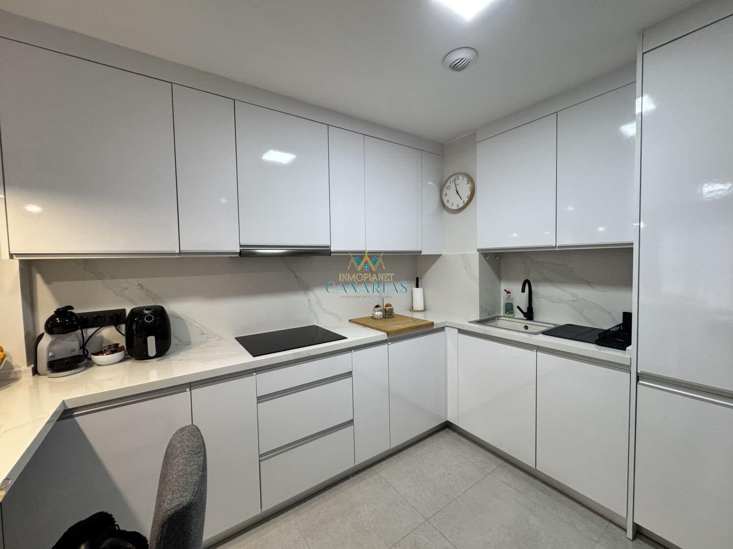 1 soveværelse Lejlighed til leje i Las Palmas de Gran Canaria - € 1.300 (Ref: 9751598)