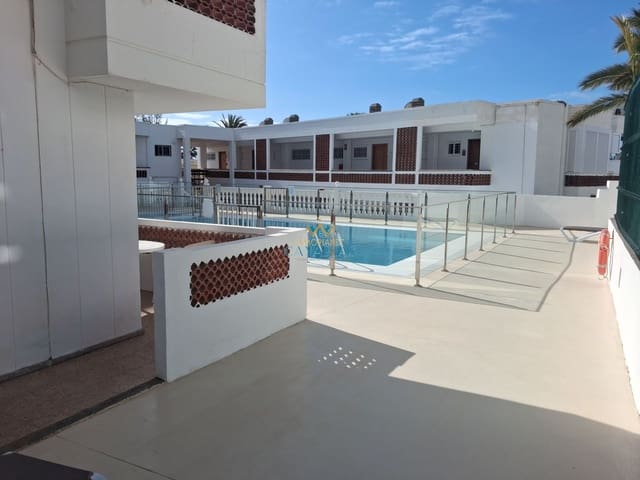 1 slaapkamer Appartement te huur in San Bartolomé de Tirajana - € 950 (Ref: 9796193)
