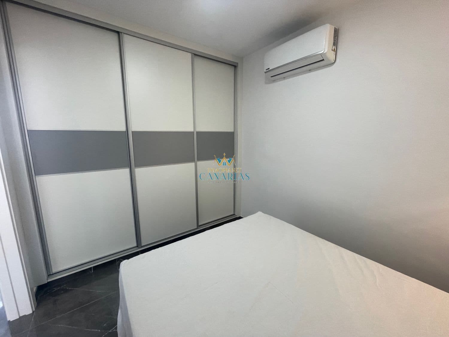 Apartamento de 1 habitación en San Bartolomé de Tirajana en alquiler - 1.200 € (Ref: 9838995)