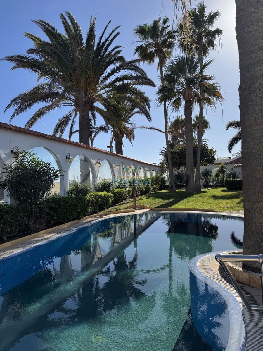 4 soveværelse Byhus til salg i Playa del Ingles - € 1.590.000 (Ref: 9851029)