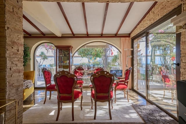 4 sypialnia Dom na sprzedaż w Playa del Inglés, San Bartolomé de Tirajana z basenem garażem - 1 400 000 € (Ref: 9851029)