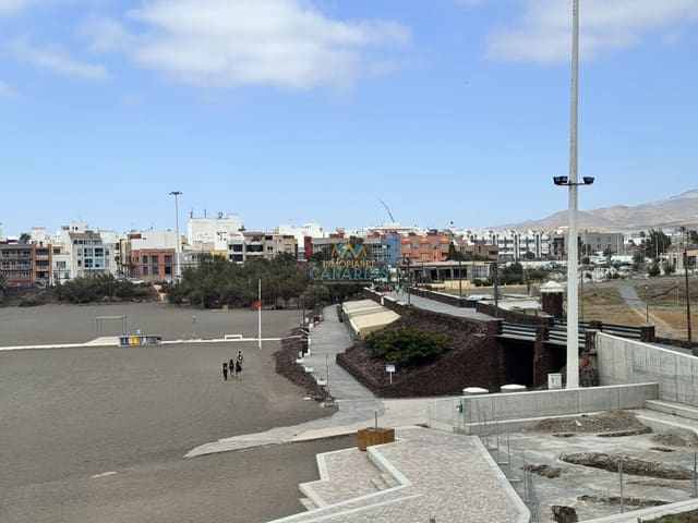 Appartement de 2 chambres à louer à Playa de Melenara, Telde - 1 300 € (Ref: 9884217)