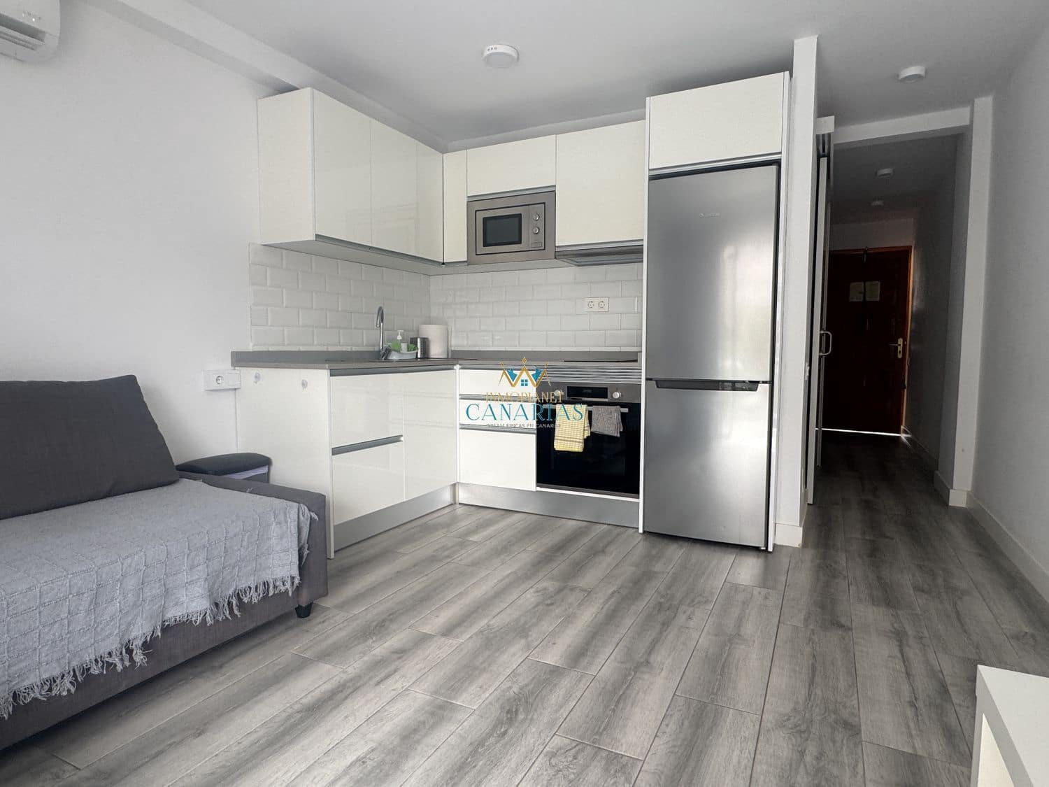 1 slaapkamer Appartement te huur in Playa del Ingles met zwembad - € 900 (Ref: 9916522)