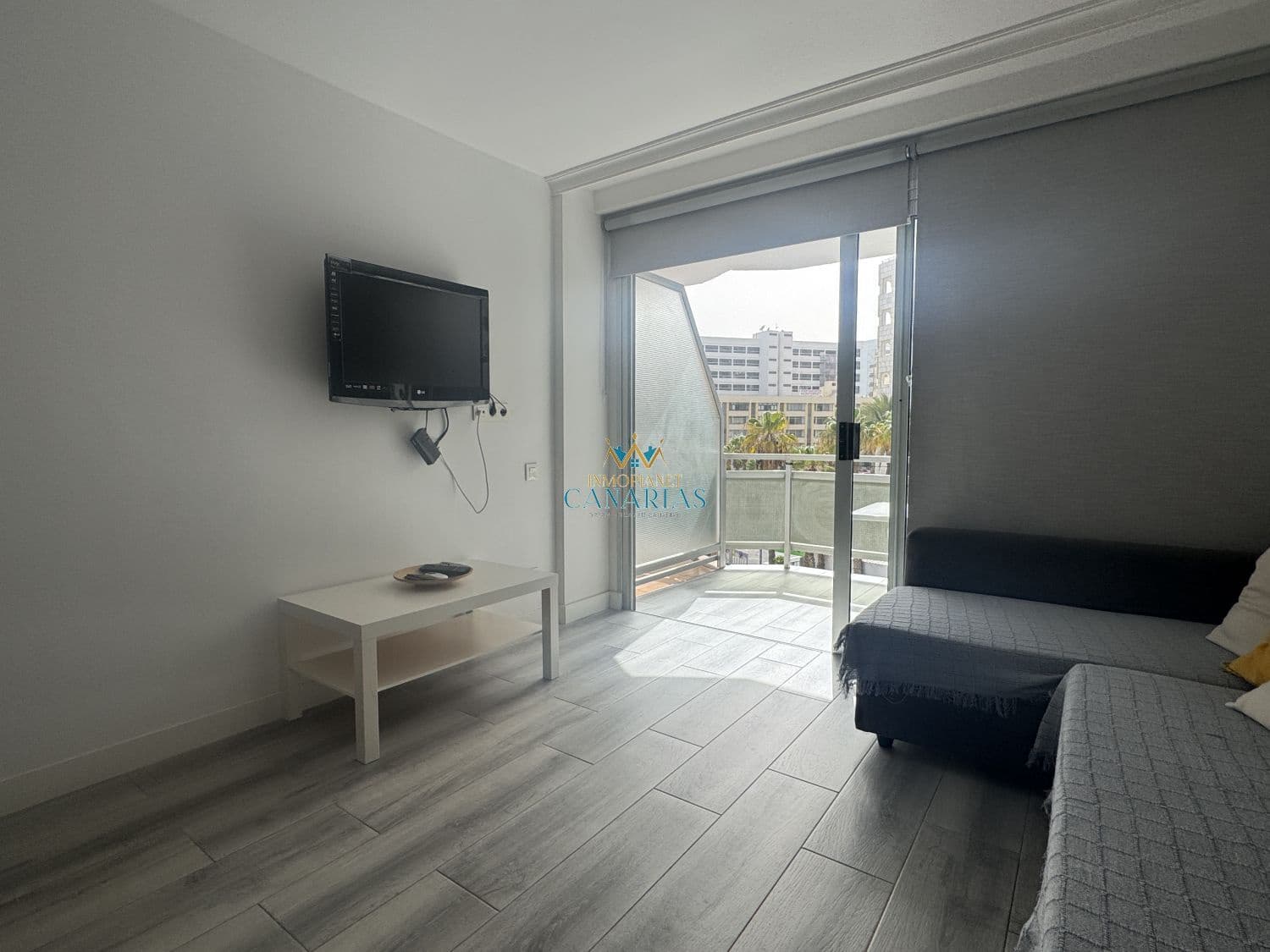 1 slaapkamer Appartement te huur in Playa del Ingles met zwembad - € 900 (Ref: 9916522)