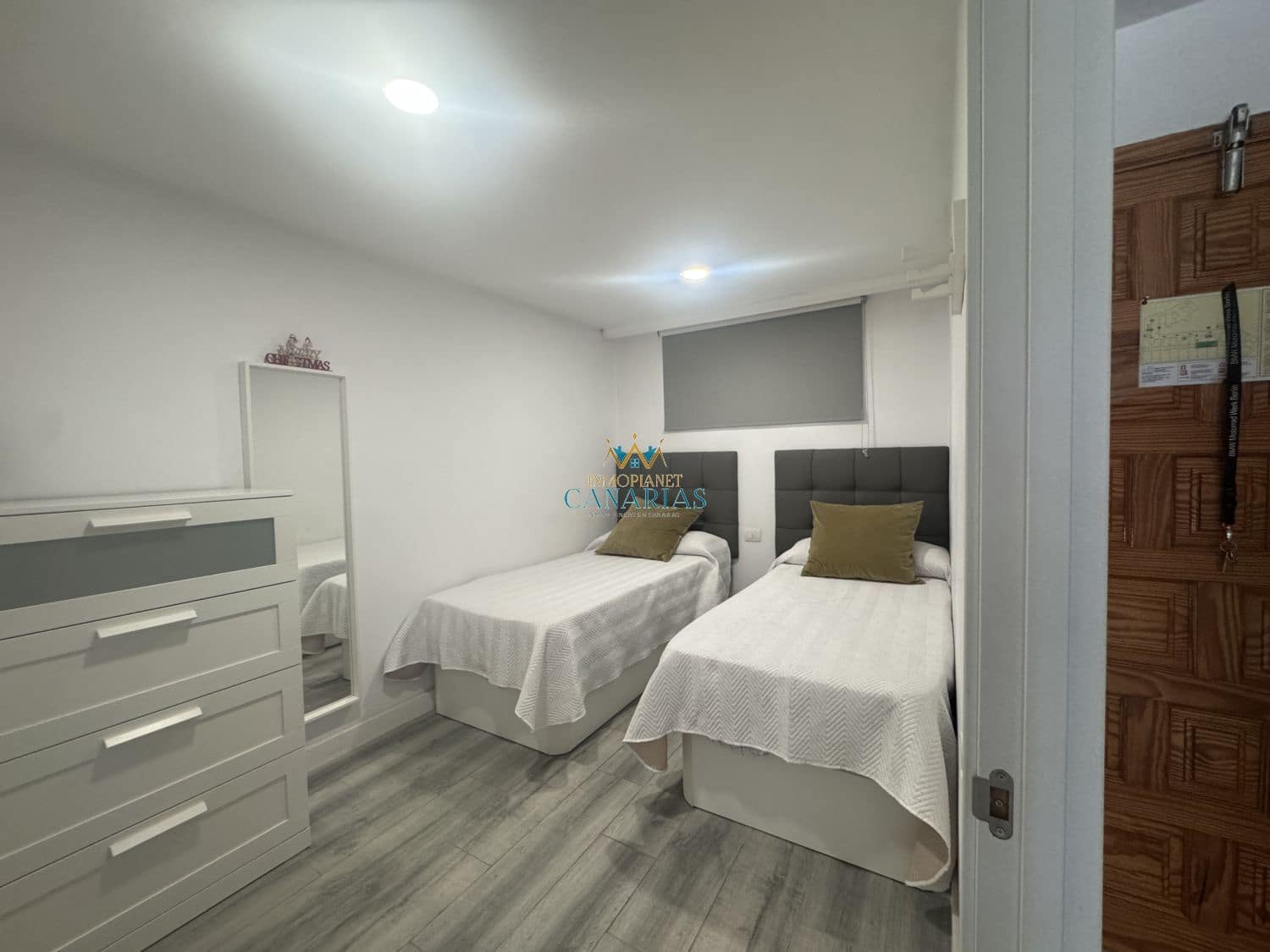 1 slaapkamer Appartement te huur in Playa del Ingles met zwembad - € 900 (Ref: 9916522)