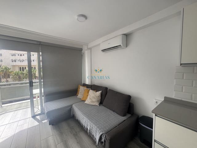 1 slaapkamer Appartement te huur in Playa del Inglés, San Bartolomé de Tirajana met zwembad - € 900 (Ref: 9916522)