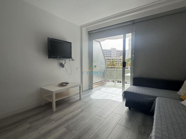 1 slaapkamer Appartement te huur in Playa del Inglés, San Bartolomé de Tirajana met zwembad - € 900 (Ref: 9916522)