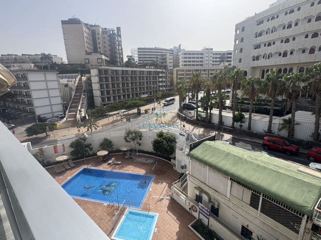 1 slaapkamer Appartement te huur in Playa del Inglés, San Bartolomé de Tirajana met zwembad - € 900 (Ref: 9916522)