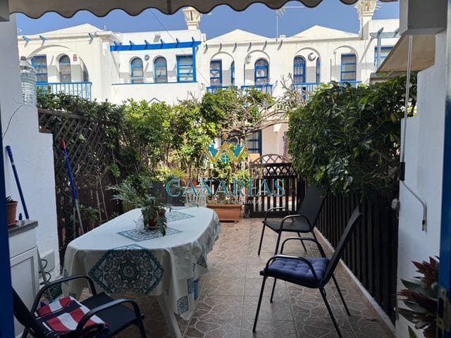 1 quarto Apartamento para arrendar em Campo Internacional, San Bartolomé de Tirajana com piscina - 850 € (Ref: 9937632)