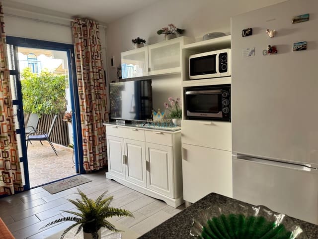 1 quarto Apartamento para arrendar em Campo Internacional, San Bartolomé de Tirajana com piscina - 850 € (Ref: 9937632)