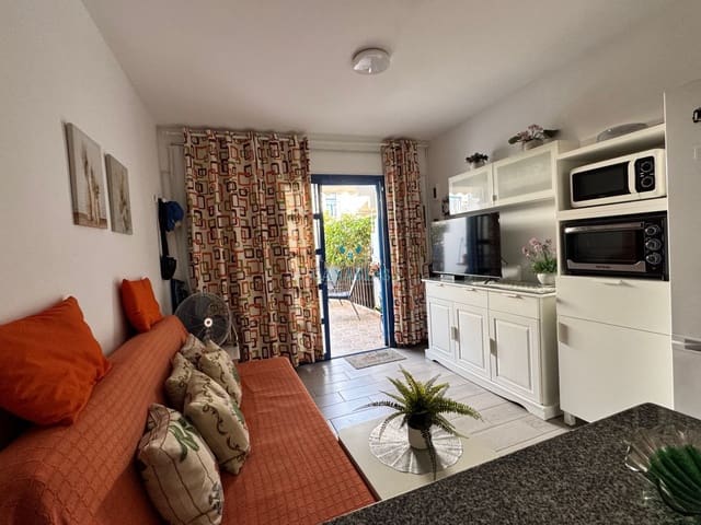 1 quarto Apartamento para arrendar em Campo Internacional, San Bartolomé de Tirajana com piscina - 850 € (Ref: 9937632)