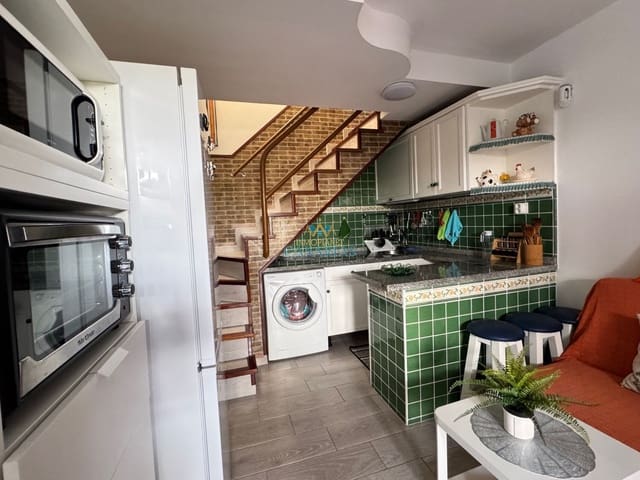 1 quarto Apartamento para arrendar em Campo Internacional, San Bartolomé de Tirajana com piscina - 850 € (Ref: 9937632)